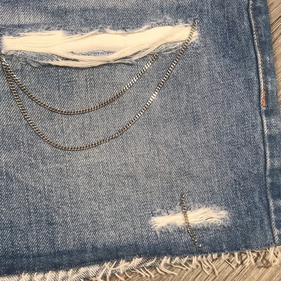IRO NEW Gacily Chain Embellish Distress DenimShort - Picture 3 of 9